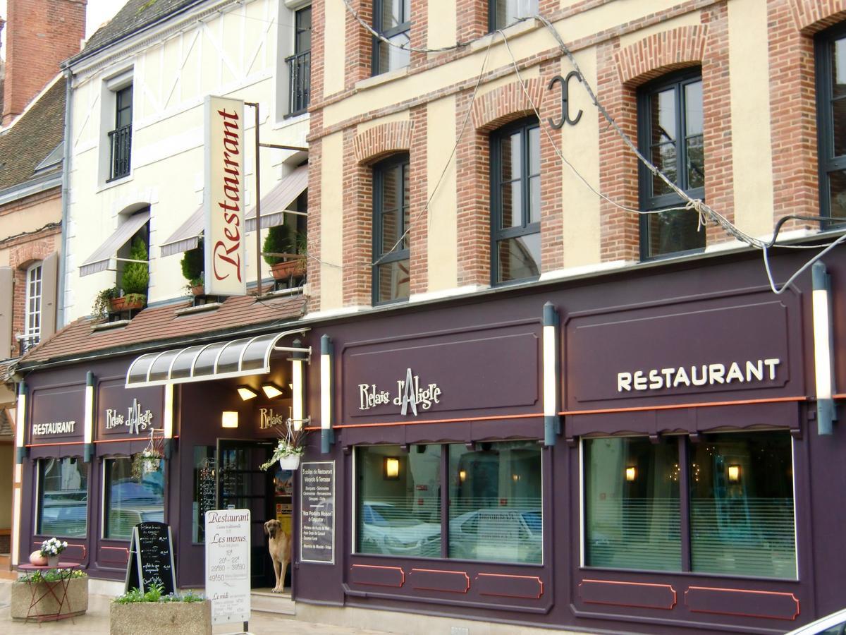 Logis Hotel-Restaurant Le Relais D'Aligre Châteauneuf-en-Thymerais Buitenkant foto